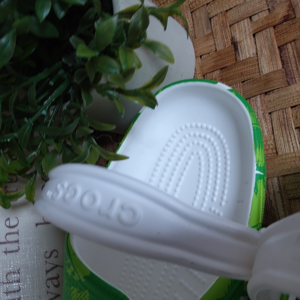 CROCS PALMS! SUPER STYLISH! MUST HAVE! - Picture 4 of 5